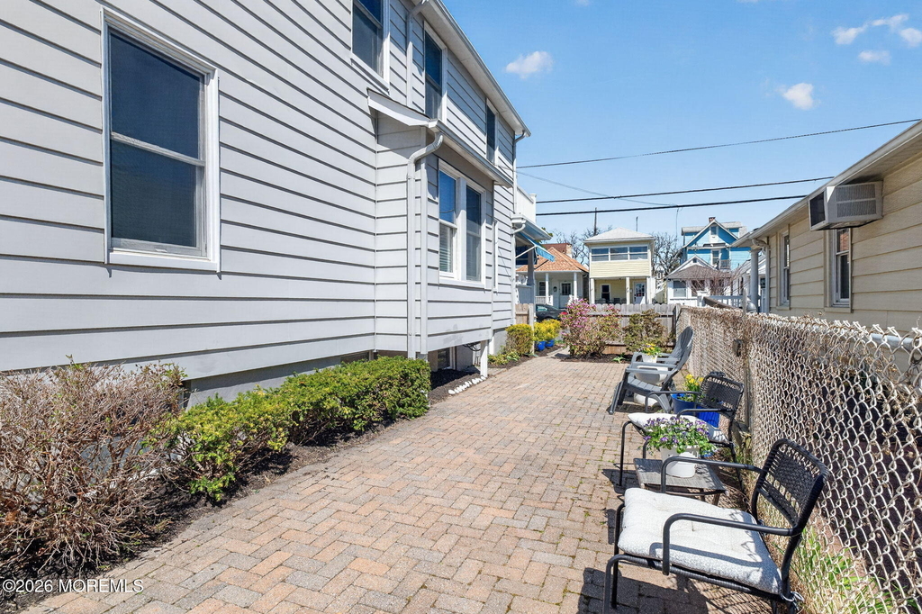 82 Franklin Avenue - Photo 32