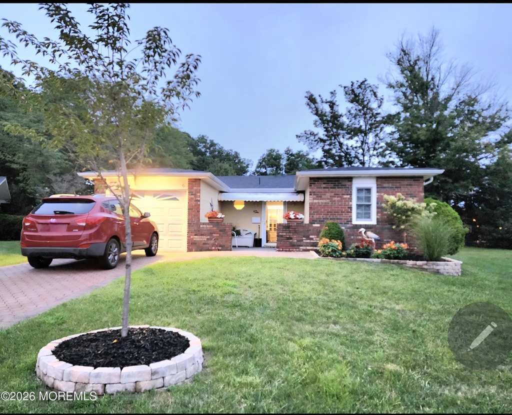 6 Burns Court - Photo 0