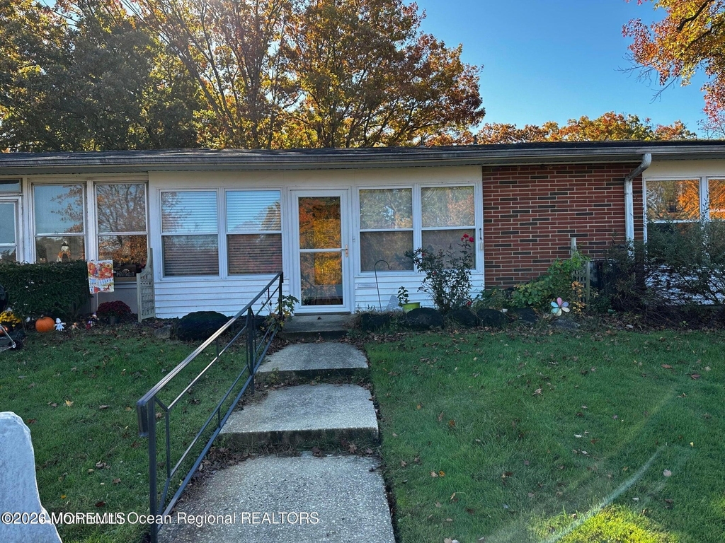 106 E Edinburgh Lane - Photo 0