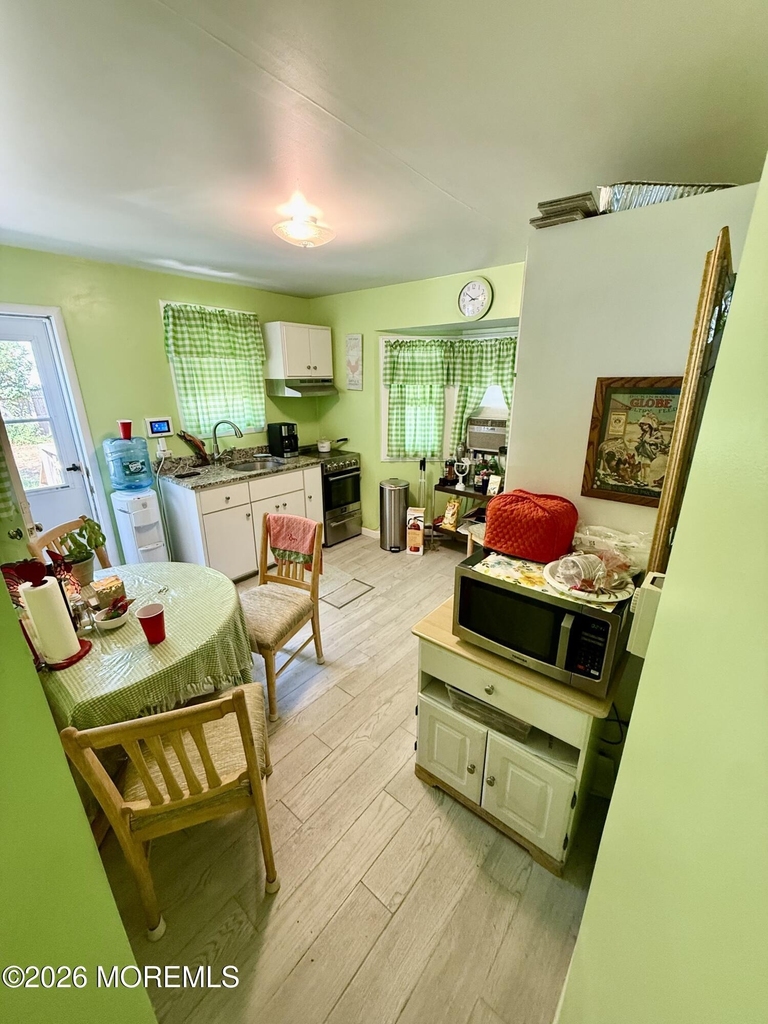 429 Tappan Street - Photo 5