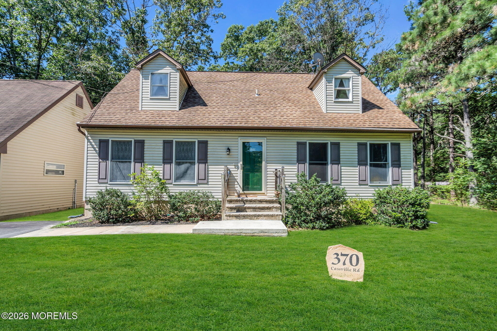 370 Cassville Road - Photo 1