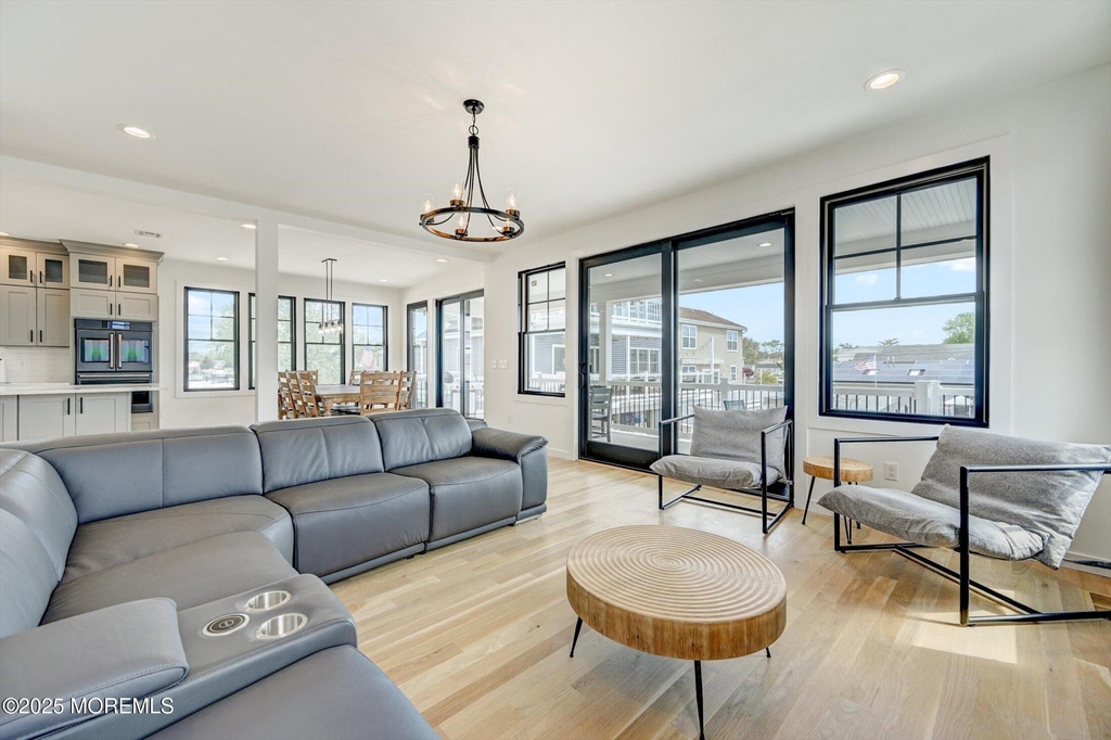 104 Lawrence Drive - Photo 10