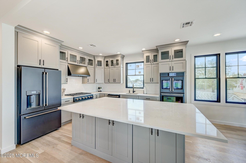 104 Lawrence Drive - Photo 7