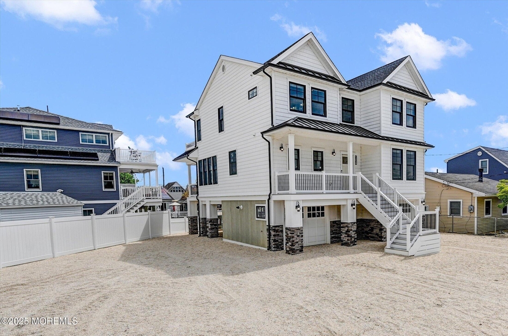 104 Lawrence Drive - Photo 2