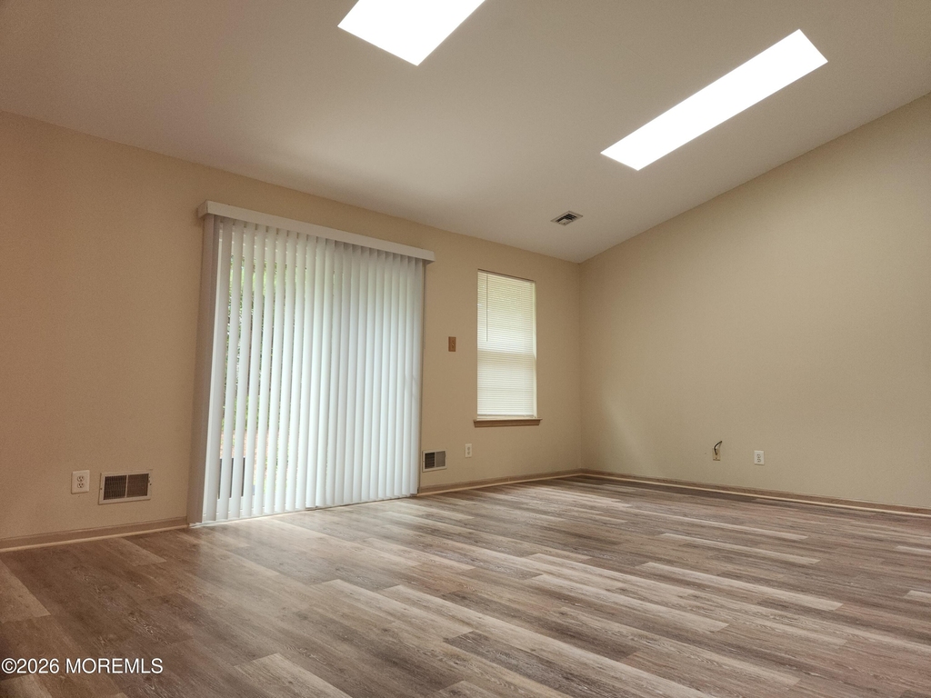 21 Timberline Drive - Photo 2