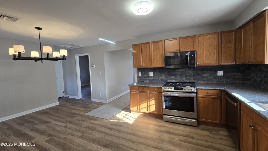 554 Lillie Road - Photo 10