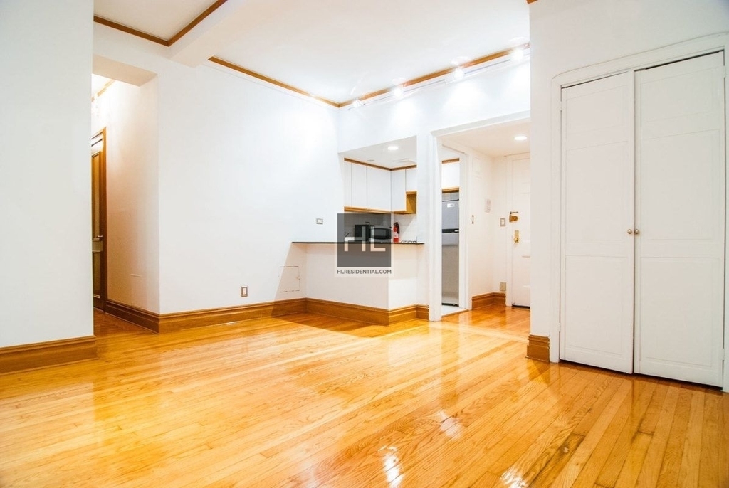 West 58th Street - Photo 3