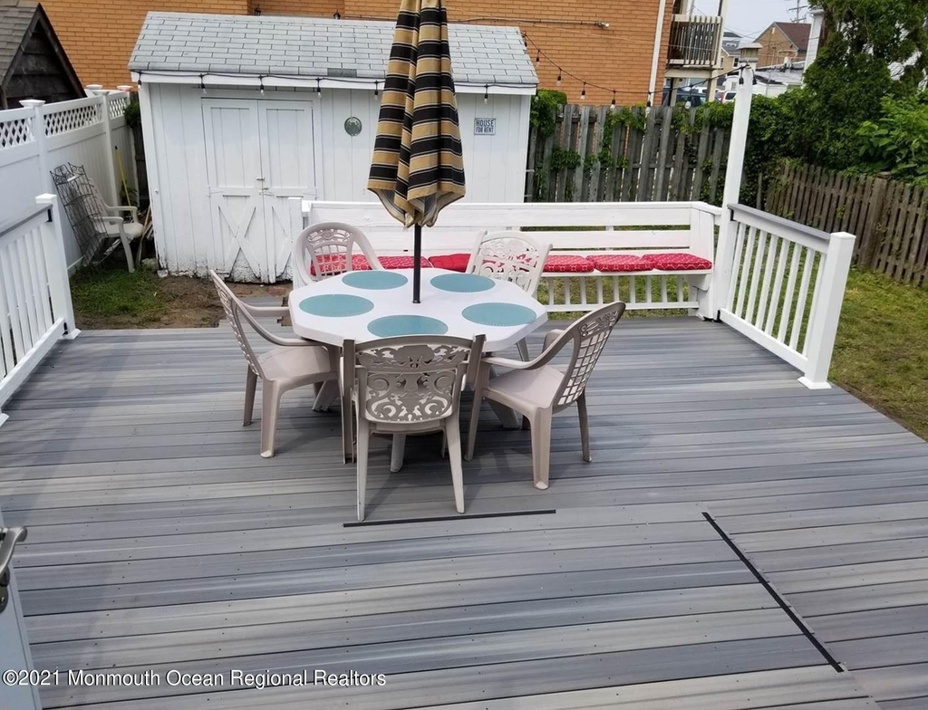 108 Lareine Avenue - Photo 10