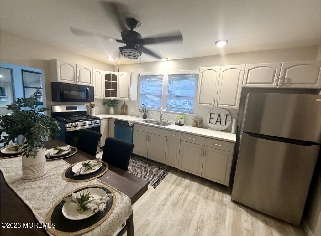 335 Elizabeth Avenue - Photo 4