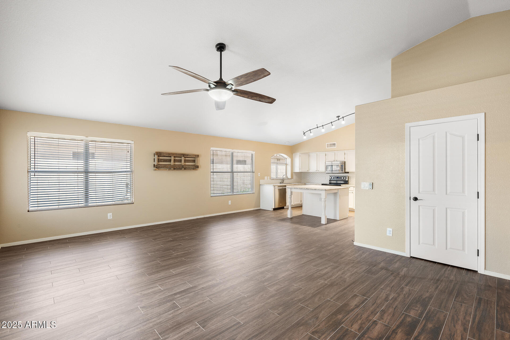 7936 W Taro Lane - Photo 10