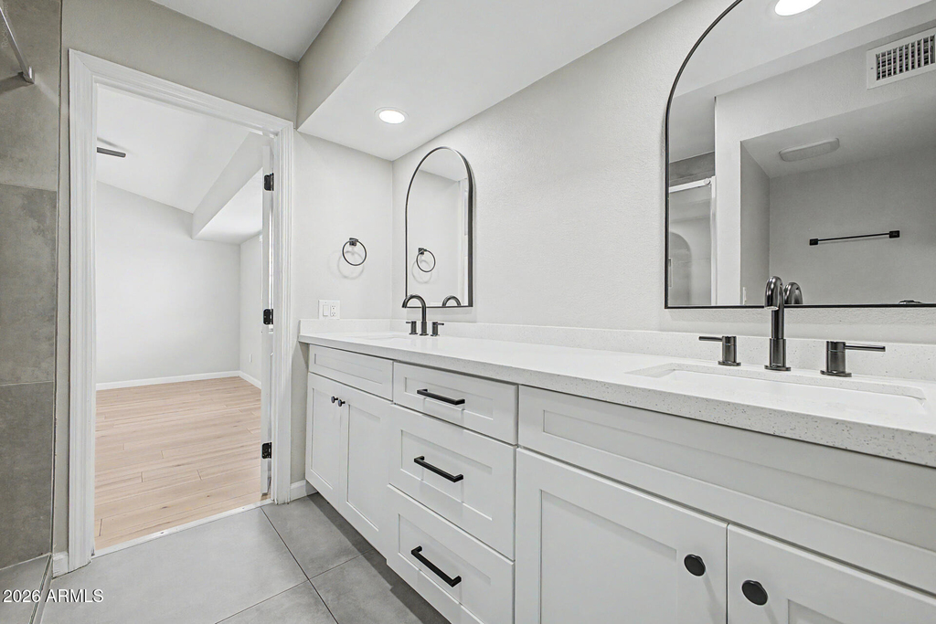 908 W Ross Avenue - Photo 20