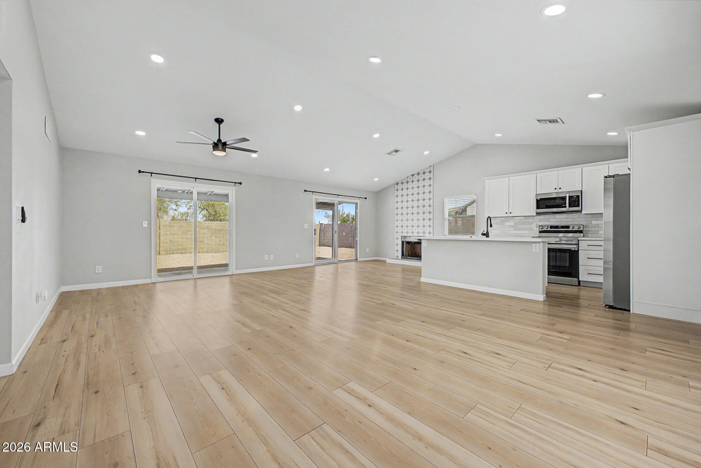 908 W Ross Avenue - Photo 6