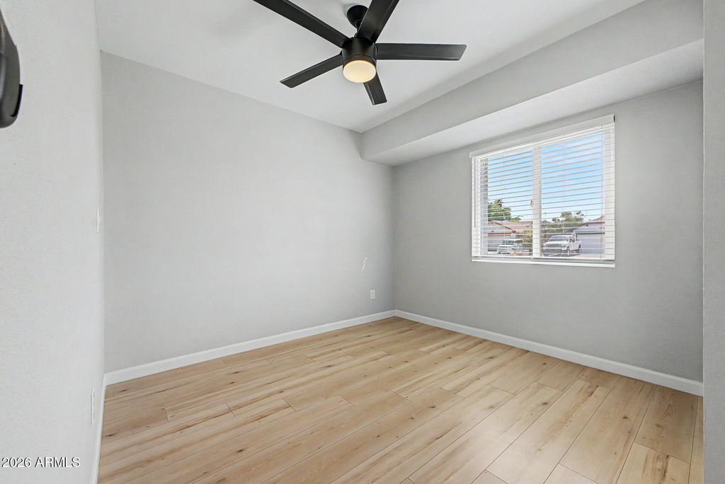 908 W Ross Avenue - Photo 21