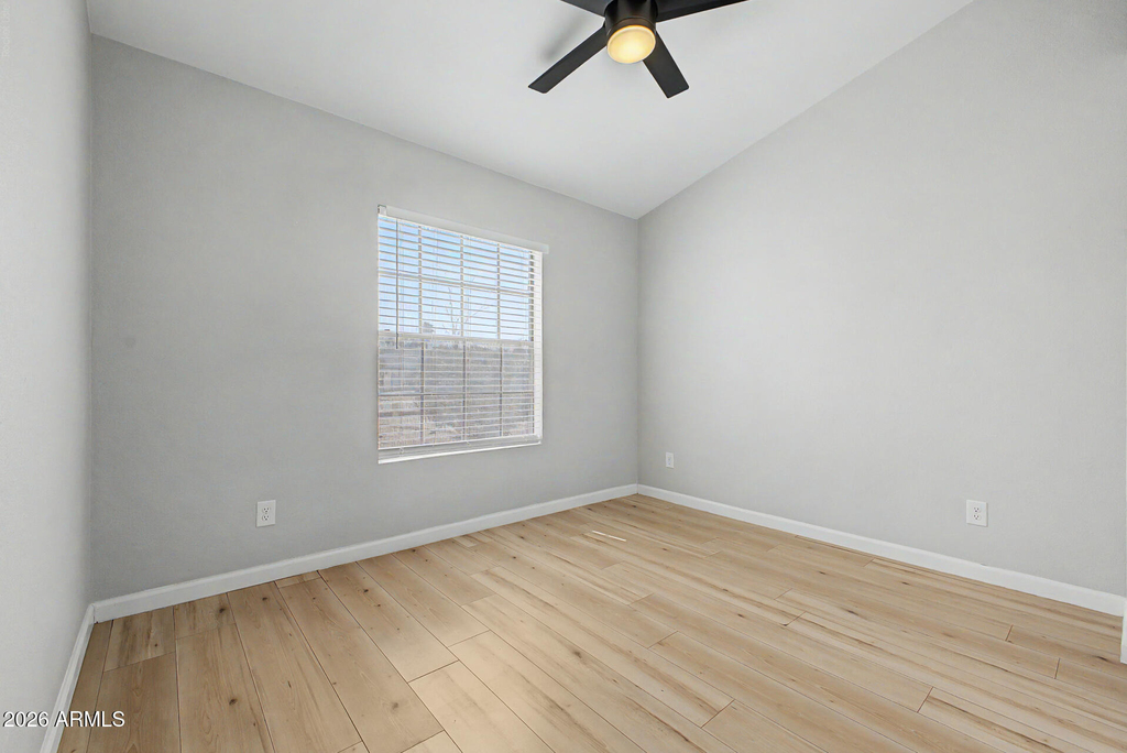 908 W Ross Avenue - Photo 23