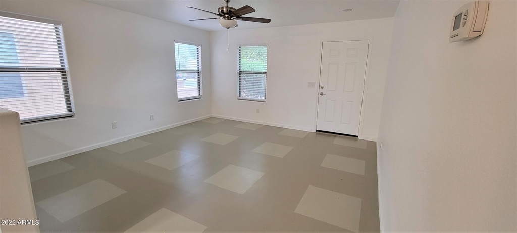 45556 W Amsterdam Road - Photo 2
