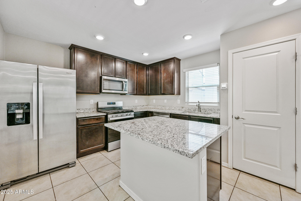 8047 W Albeniz Place - Photo 4