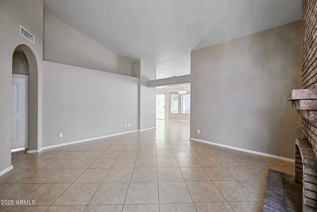 3830 E Tanglewood Drive - Photo 2