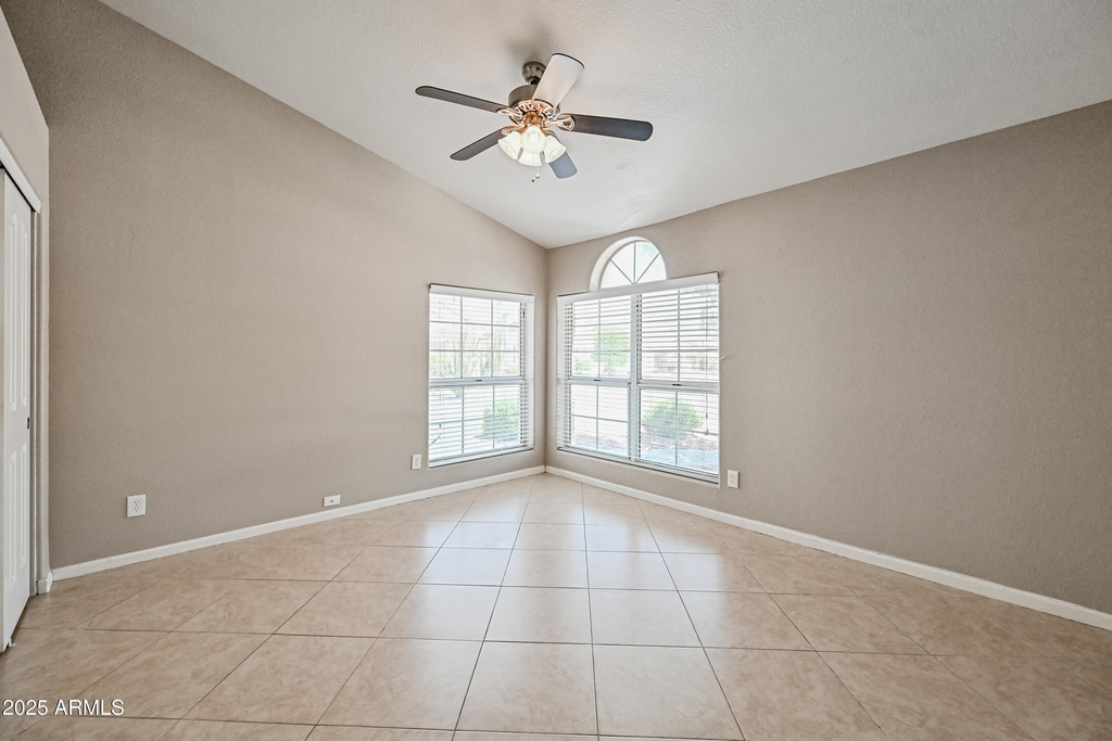 3830 E Tanglewood Drive - Photo 18