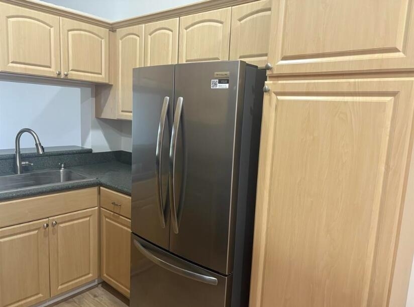 1112 Keystone Drive - Photo 4
