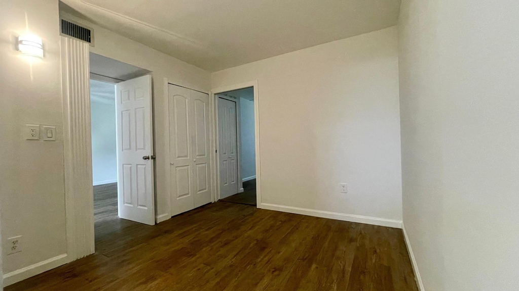 1801 Nw 75th Avenue - Photo 13