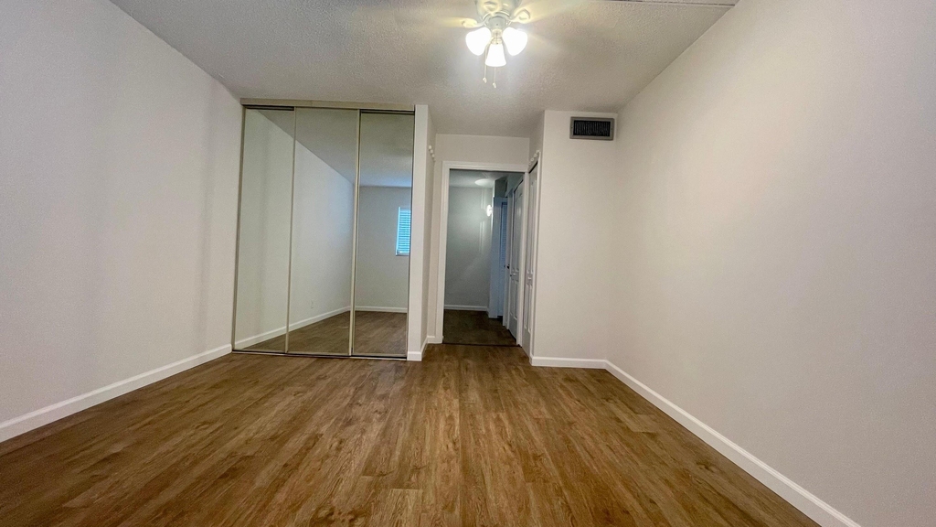 1801 Nw 75th Avenue - Photo 11