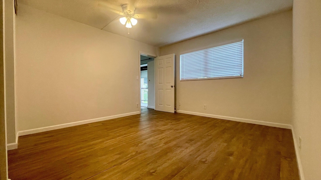 1801 Nw 75th Avenue - Photo 10