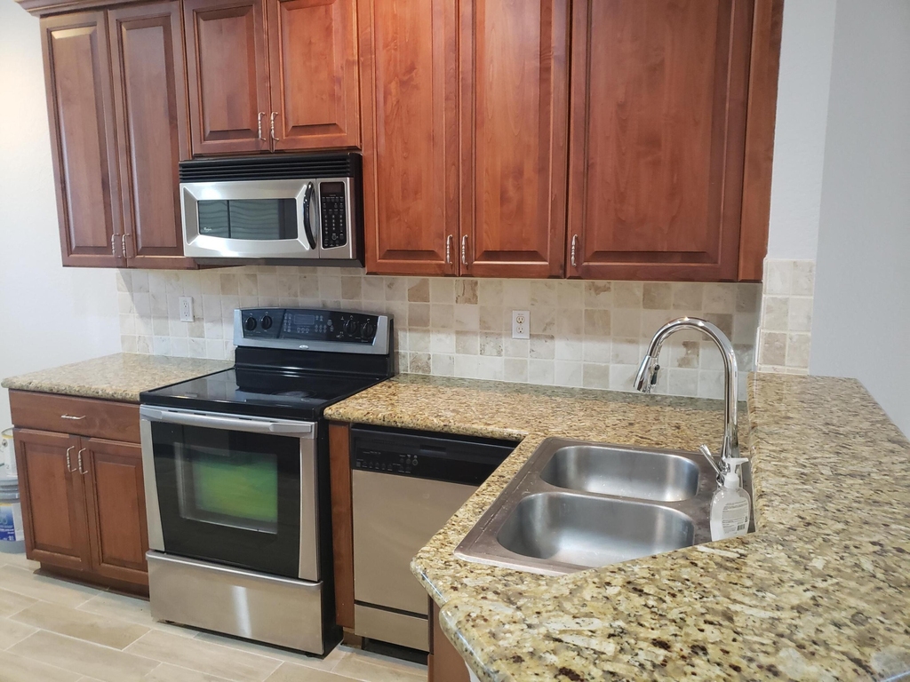 222 Bayfront Drive - Photo 4