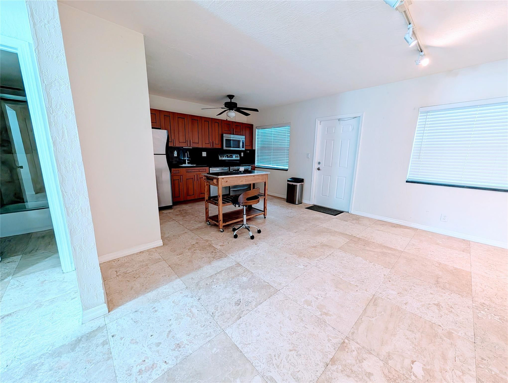 1470 N Dixie Highway N - Photo 36