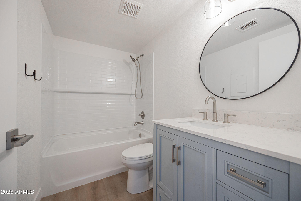 2910 W Marconi Avenue - Photo 18