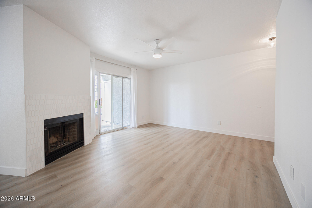 2910 W Marconi Avenue - Photo 2
