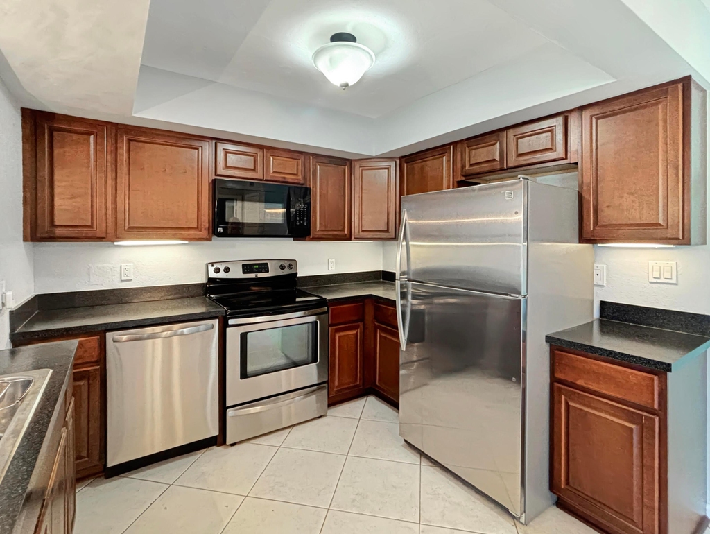 3154 Meridian Way S - Photo 4