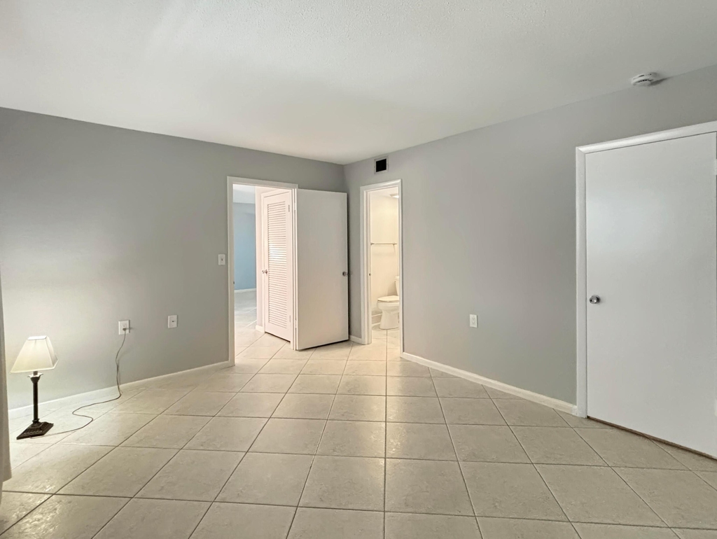 3154 Meridian Way S - Photo 16