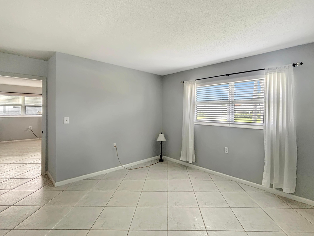 3154 Meridian Way S - Photo 14