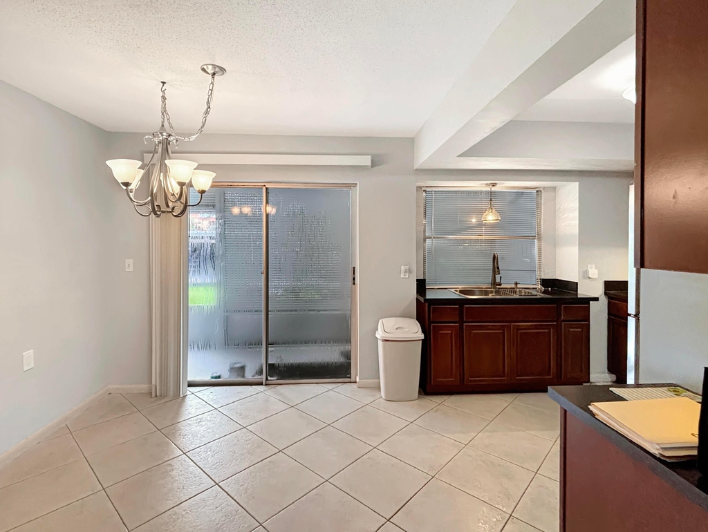3154 Meridian Way S - Photo 8