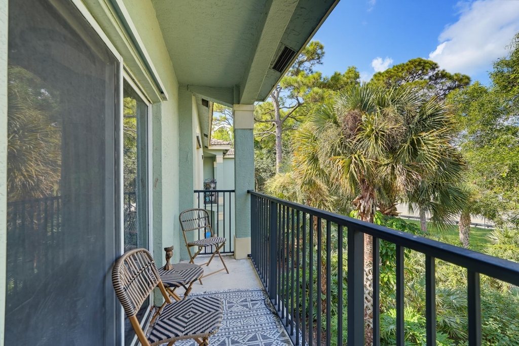 350 Crestwood Circle - Photo 16