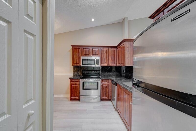 6183 Floral Lakes Drive - Photo 4