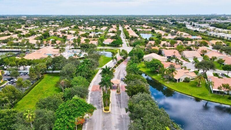 6183 Floral Lakes Drive - Photo 32
