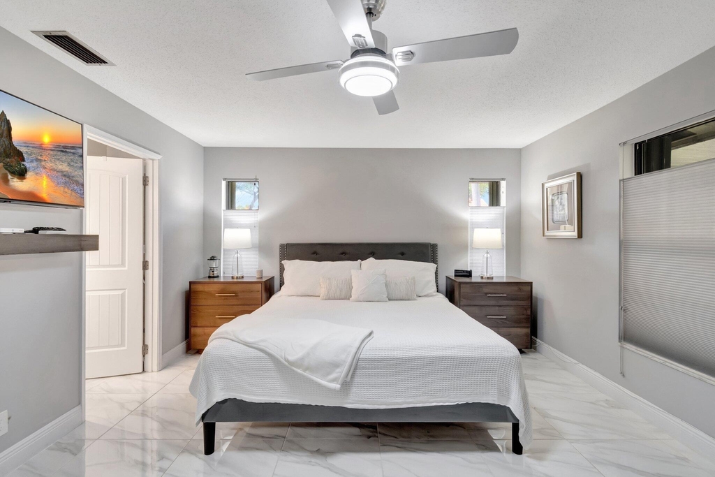 10927 Dolphin Palm Court - Photo 13
