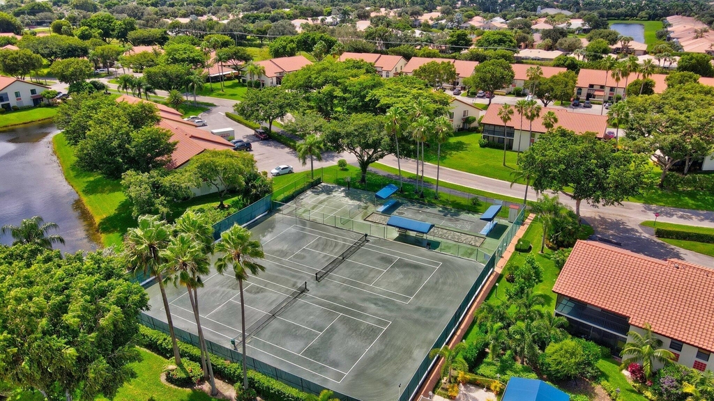 10927 Dolphin Palm Court - Photo 31