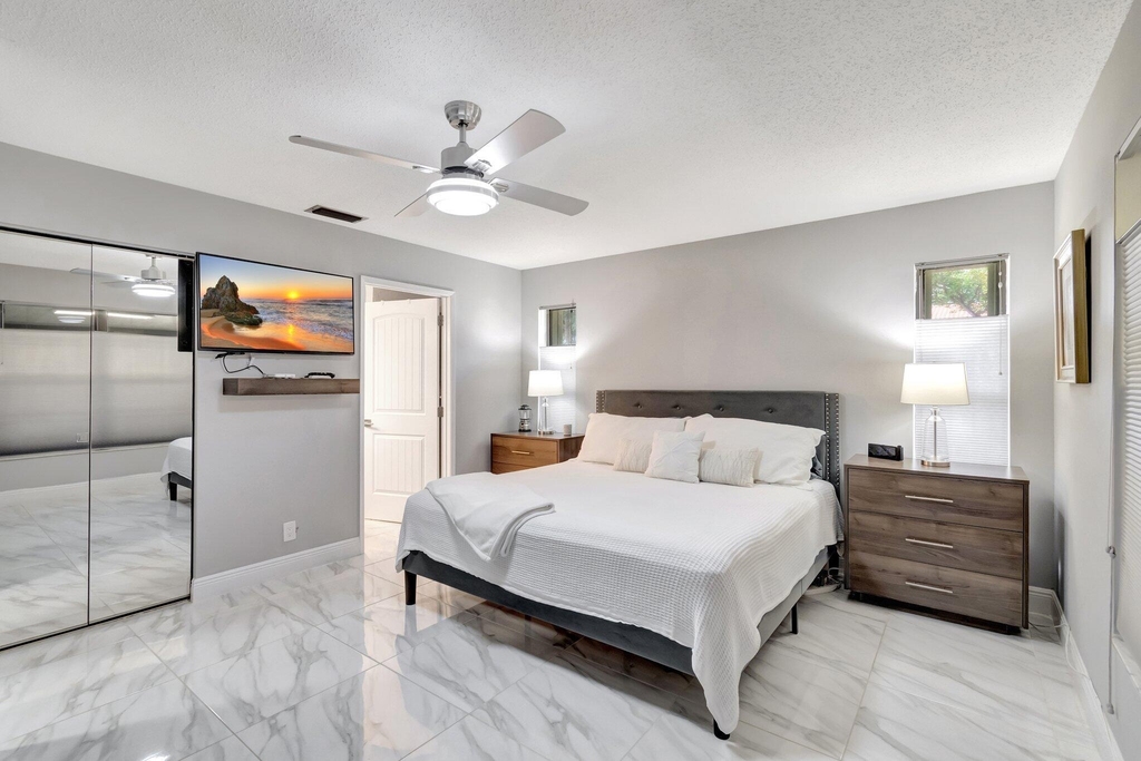 10927 Dolphin Palm Court - Photo 14