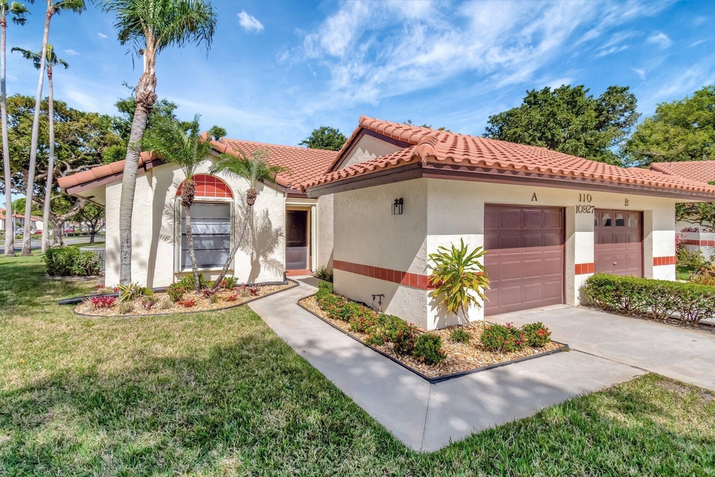 10927 Dolphin Palm Court - Photo 0