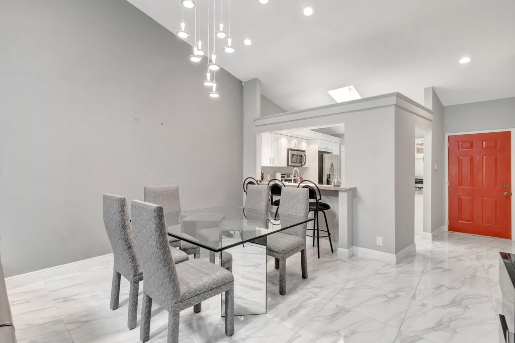 10927 Dolphin Palm Court - Photo 8