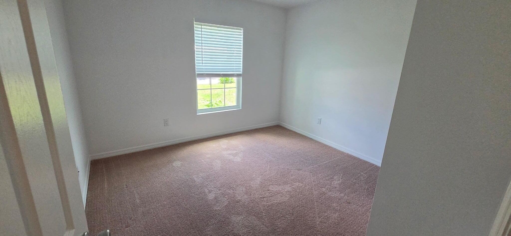 2135 19th Avenue Sw - Photo 19