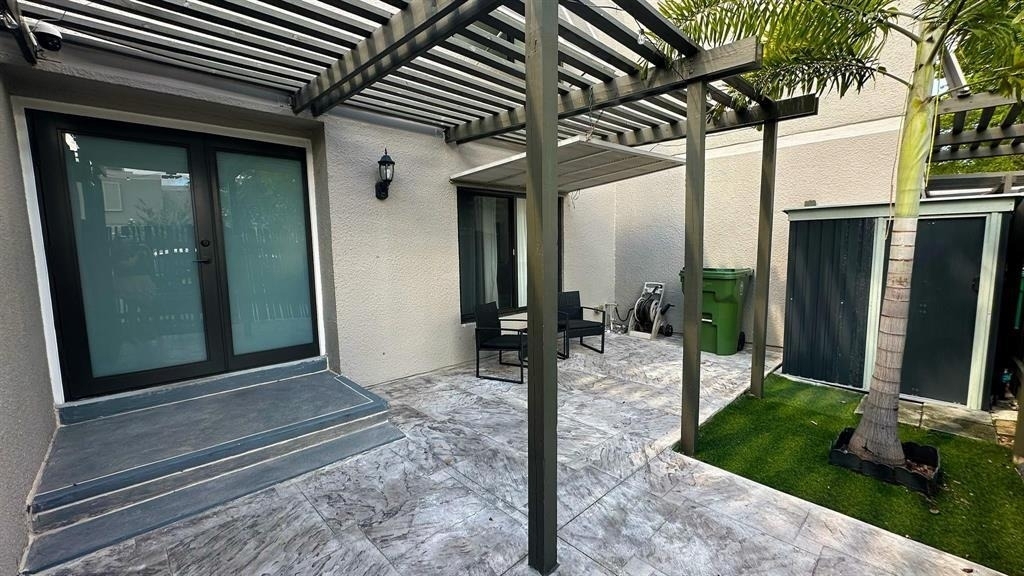 11205 Nw 15th Street - Photo 0