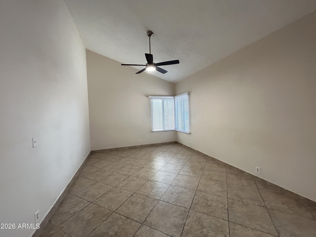 4014 W Christy Drive - Photo 2