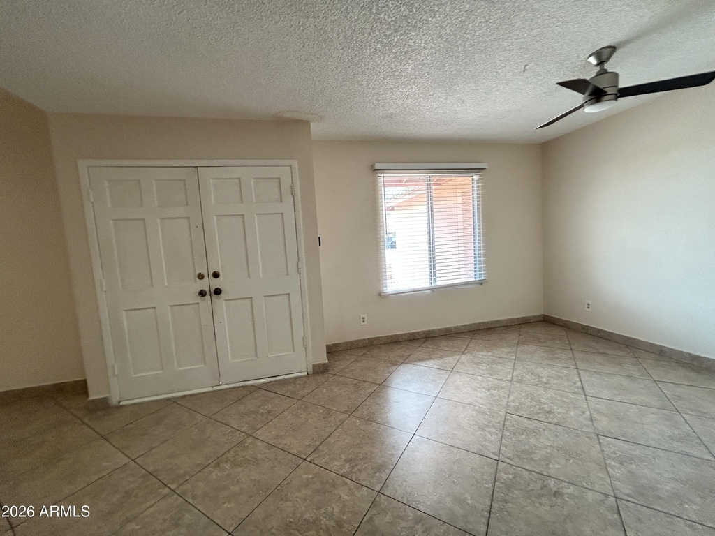 4014 W Christy Drive - Photo 3