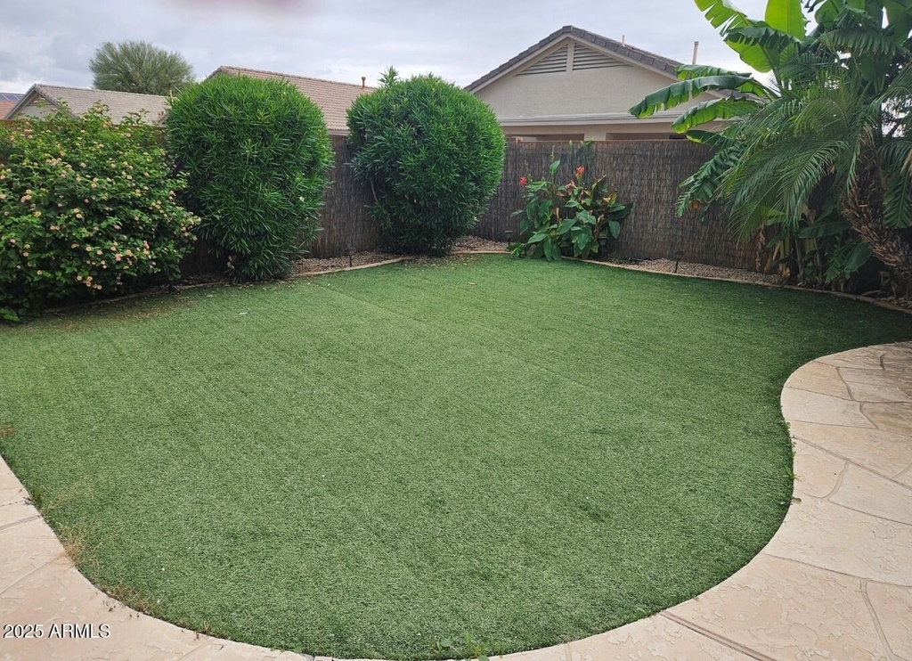 16833 W Bradford Way - Photo 1