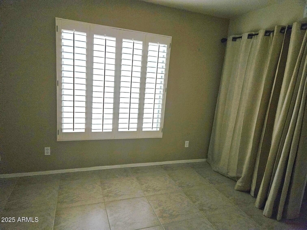 16833 W Bradford Way - Photo 9