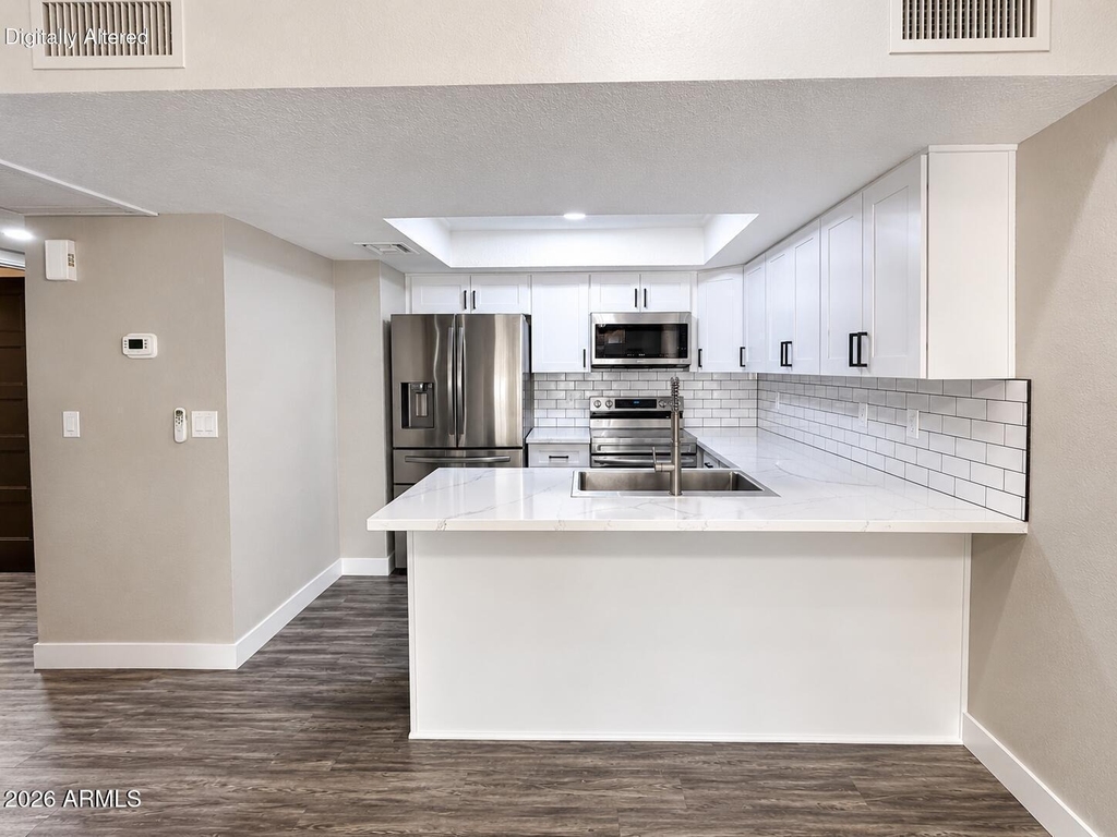 819 N College Avenue - Photo 5