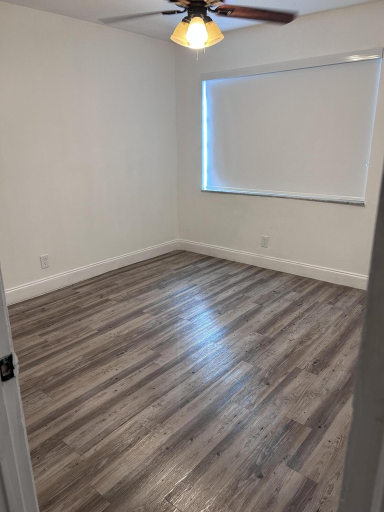 8017 Nw 27th Court - Photo 10